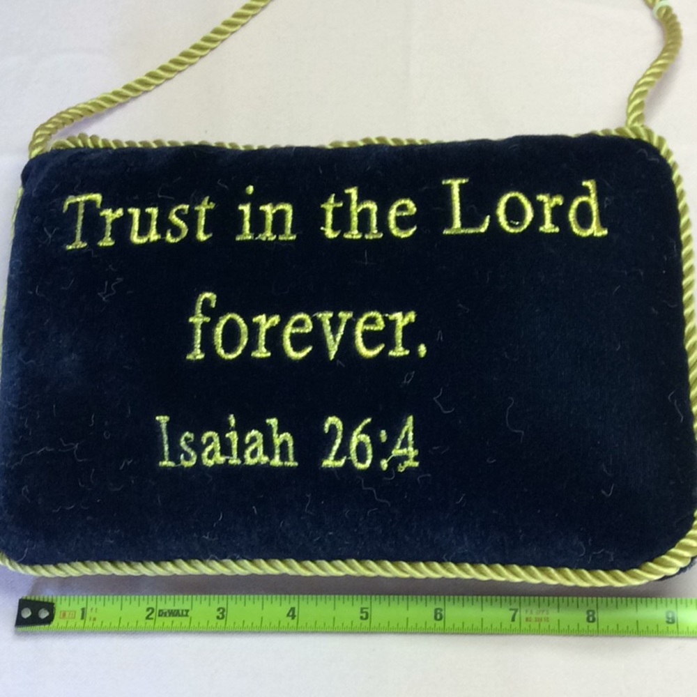FINAL SALE PRICE Burgundy & Blue Inspiring Wall Hangings - Picture 4 of 5